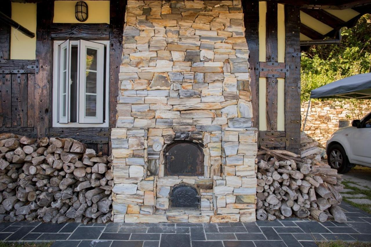 Black Forest Manor Renai Exterior foto